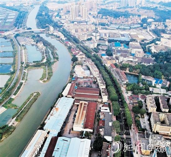 四通八達的縱橫路網(wǎng)。