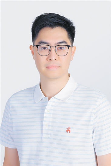 龍溪湖講堂學(xué)員、廣東華藝衛(wèi)浴實(shí)業(yè)有限公司總裁馮育羨
