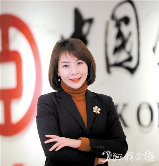 中國銀行江門分行高級(jí)經(jīng)理兼公司金融部主任鄧彩虹